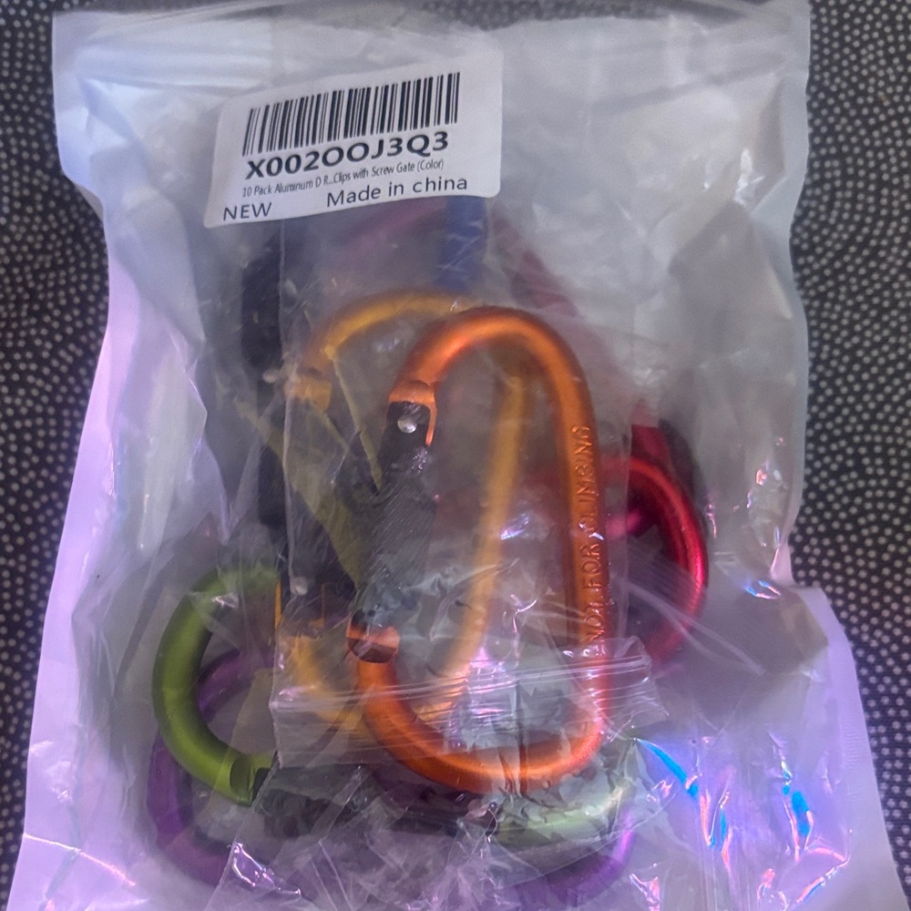 8pc Colorful Aluminum Carabiner Set